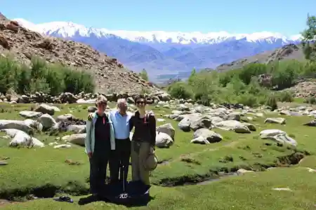 Naomi Anderson and Taylor Shippling with Chewang Norphel